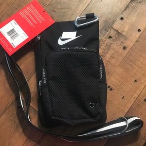 Nike cross body bag